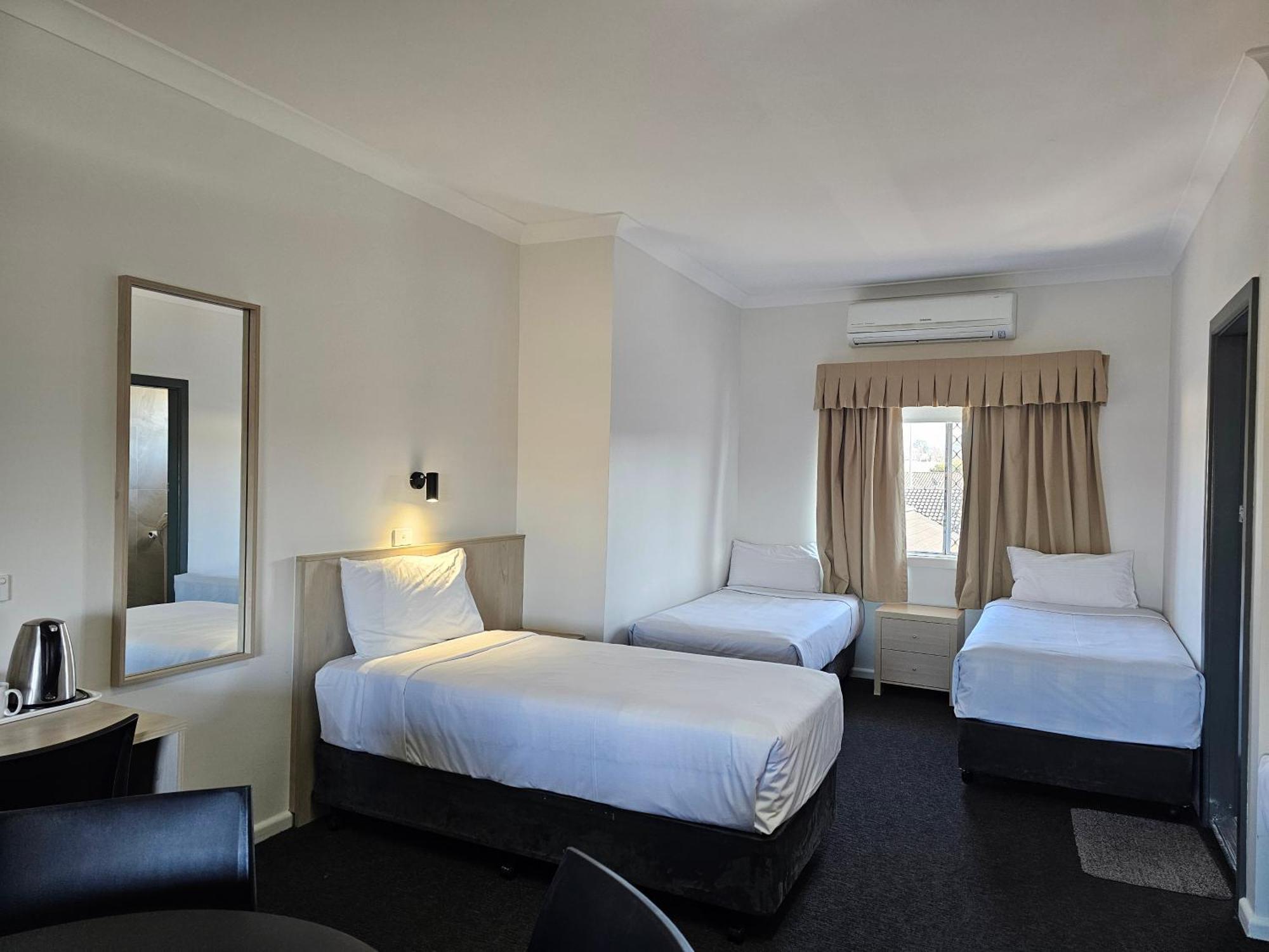 Country Lodge Motor Inn Bathurst Buitenkant foto