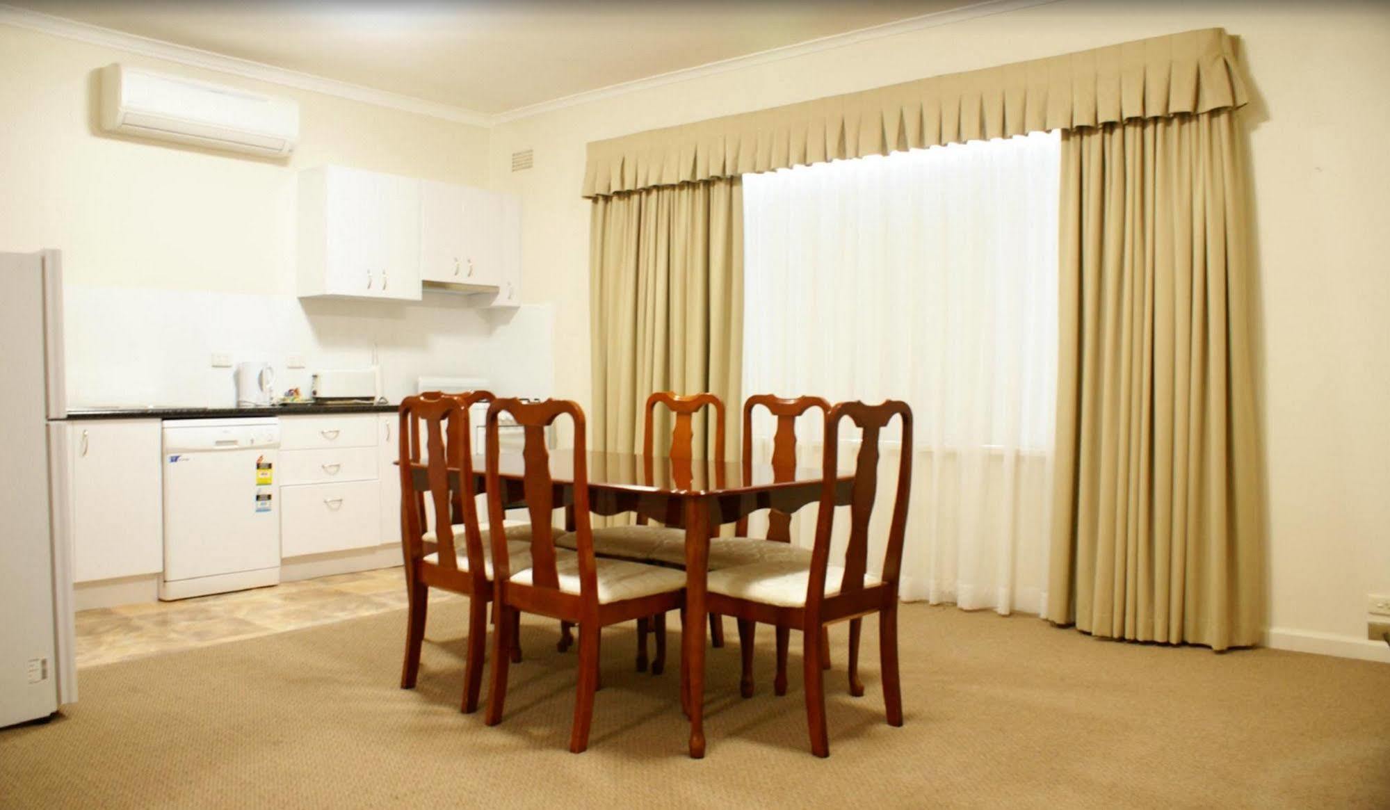 Country Lodge Motor Inn Bathurst Buitenkant foto