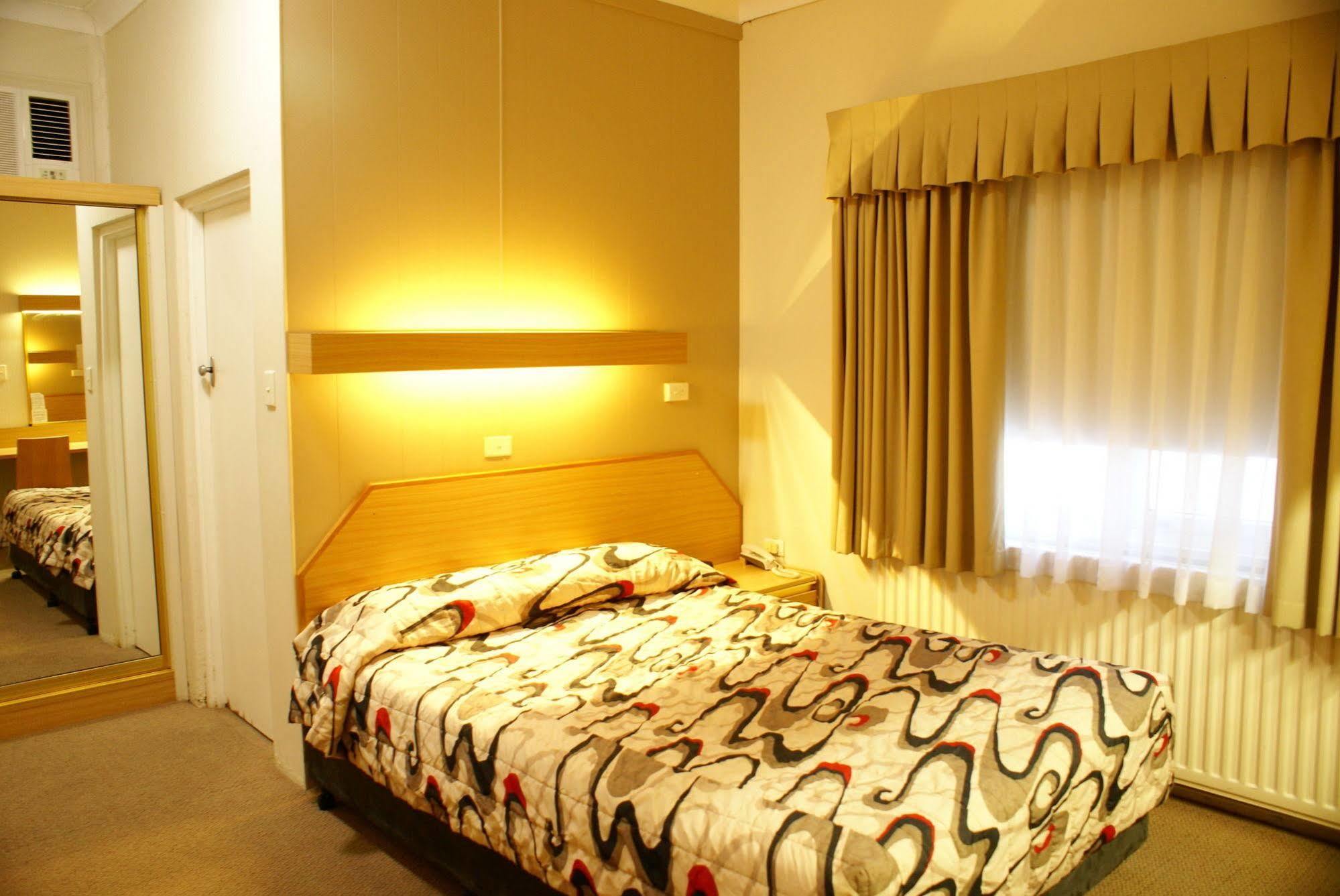 Country Lodge Motor Inn Bathurst Buitenkant foto